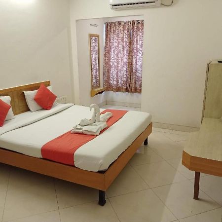 Hotel Kalasai Shirdi Luaran gambar