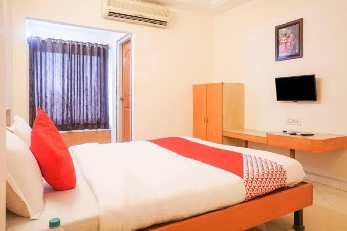 Hotel Kalasai Shirdi Luaran gambar