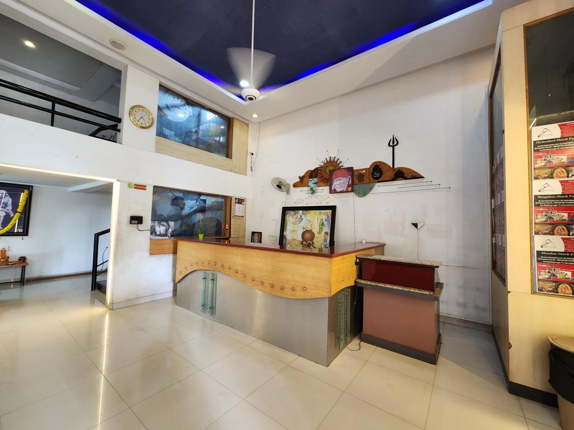 Hotel Kalasai Shirdi Luaran gambar